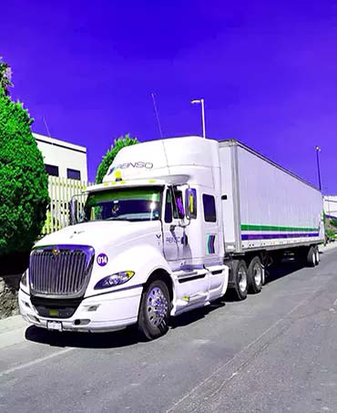 Trailer Modelo 2014 · International · Caja cerrada