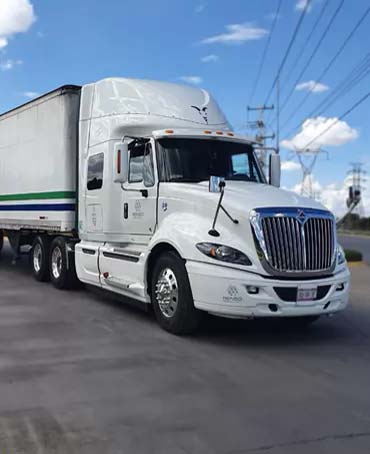 Trailer Modelo 2019 · International · Caja cerrada